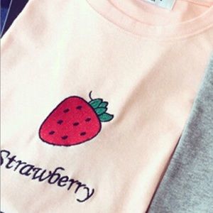 New Short Sleeve Strawberry Print T-shirt